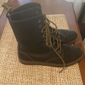 Doc Marten Boots Size 6 Women's